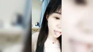 【麻花免费视频】小野模空降与榜首粉丝酒店开房啪啪玩性感制服诱惑