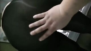 【麻花免费视频】东哥宾馆干轻熟女人妻少妇店让老公看着自己出来约会炮友黑丝大肥屁股相当败火东北话对白搞笑淫荡1080P原版