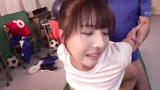 俺たち部員全員むさ苦しいのに嫌な顔しないで汗だくになった女子マネージャーと2泊3日の夏合宿 三上悠亜三