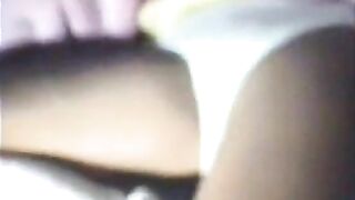 【迷奸】刚上高中的萝莉同学聚会喝多了，被同学玩弄