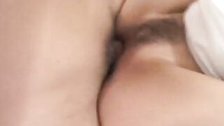 【强奸】极品美女结婚当天被闹洞房是被双飞强奸上，真是无耻