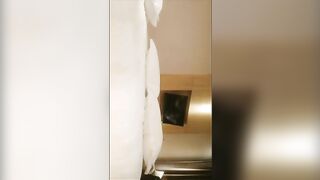 约啪达人-酒店高价约操170CM高挑性感的外围美女,要求太多把美女弄气了穿衣服要走,商量后答应再给30分钟操她.国语!