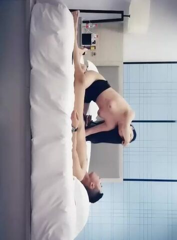 9总全国探花第二场性感妹子坐身上扭动屁股，让妹子振动棒自慰调情，大力猛操呻吟娇喘非常诱人