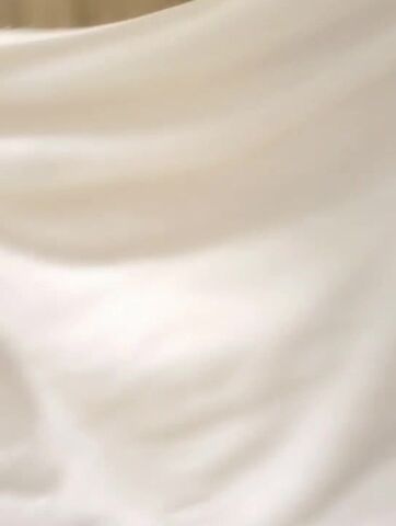 【麻花免费视频】，漂亮小少妇跟老公开房，白嫩裸体，高跟挑逗，找寻曾经恋爱时侯的激情，对白精彩，