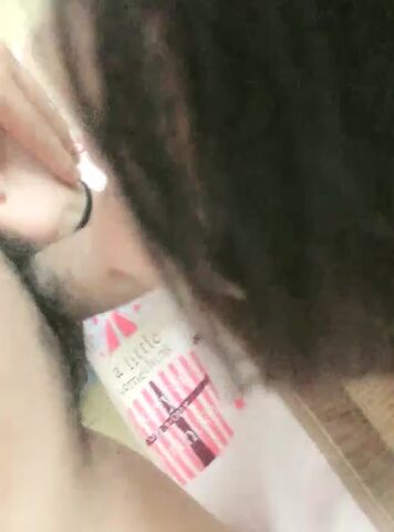 〖新版乱伦超刺激〗和干妈干妹妹双飞超体验 在卫生间干完干妹妹 回房间再操干妈 娘俩伺候玩双飞乱伦换着操